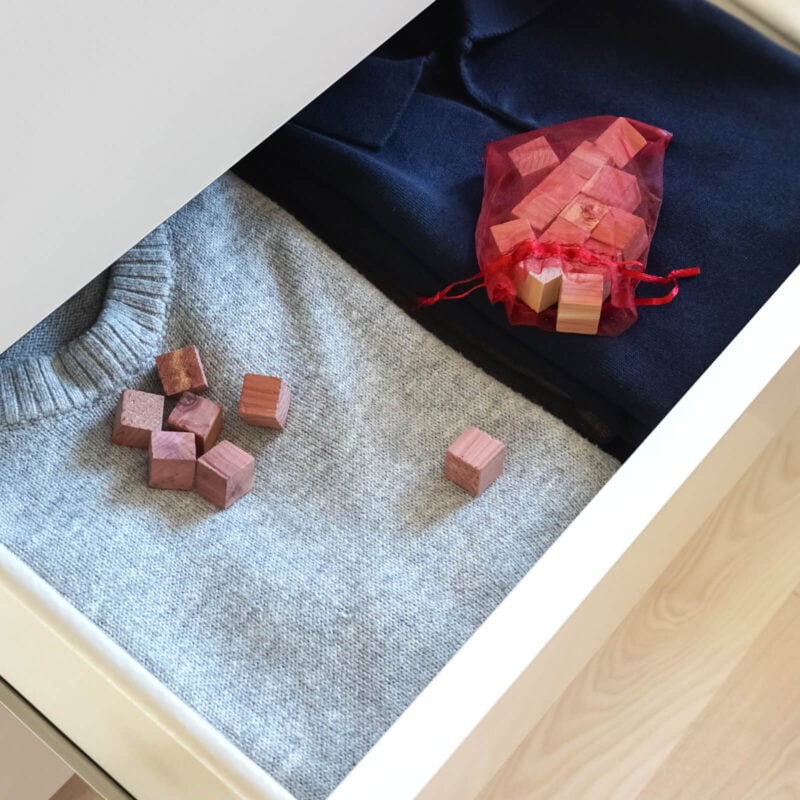 Nordic Red Rödceder Malkuber i byrå