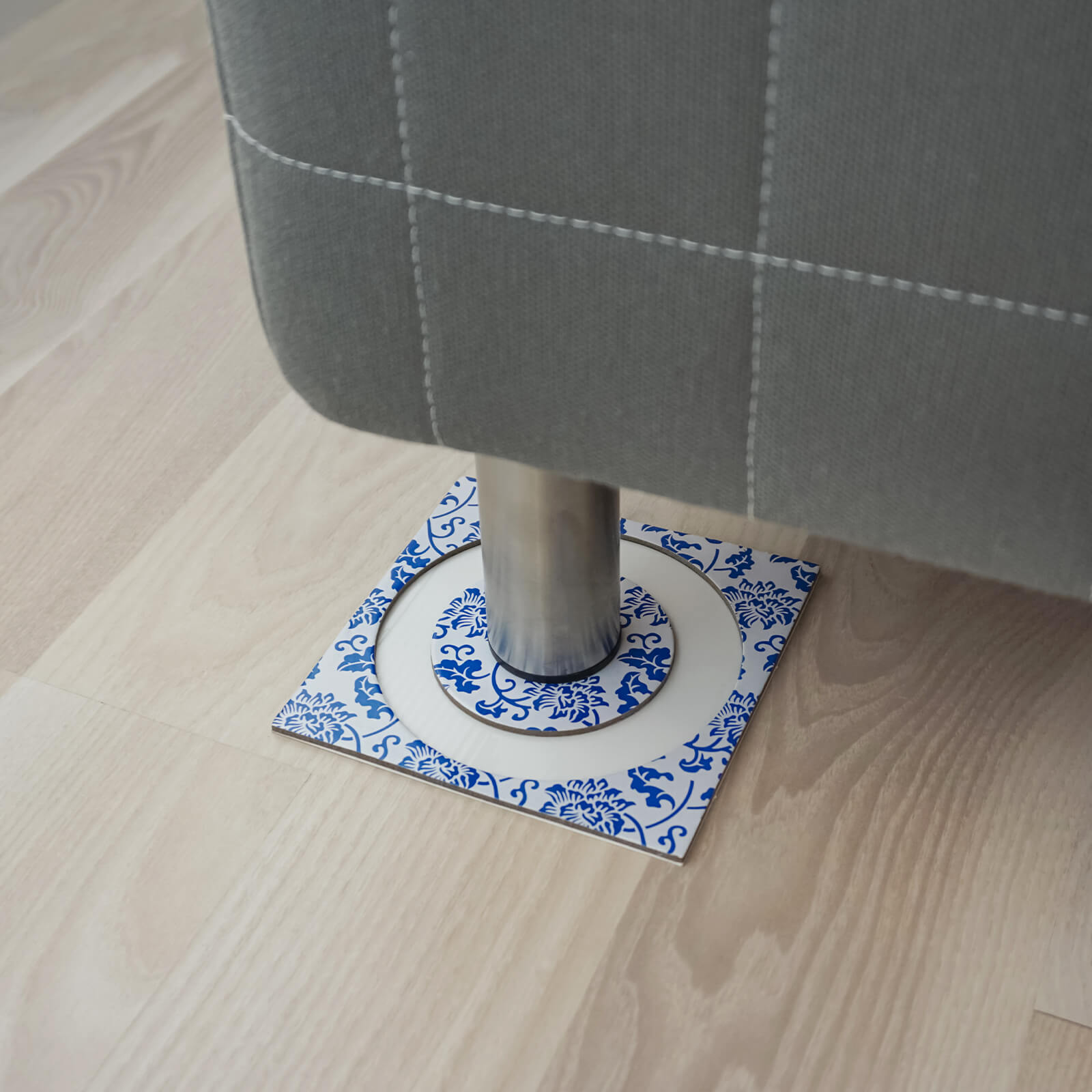 Vägglöss Limfälla under Sängben